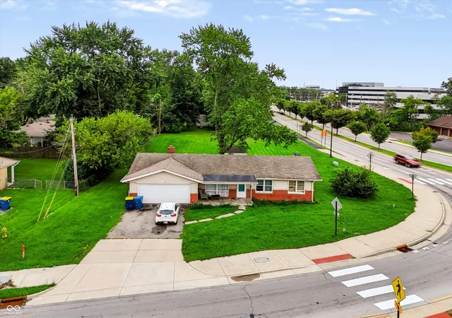 1st image of 103 E 106th St, Carmel, IN 46280 | MLS# 22120623