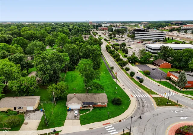 3rd image of 103 E 106Th St, Carmel, IN 46280 | MLS# 22120623
