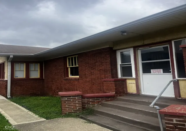 2nd image of 4430 Guilford Ave, Indianapolis, IN 46205 | MLS# 22120624
