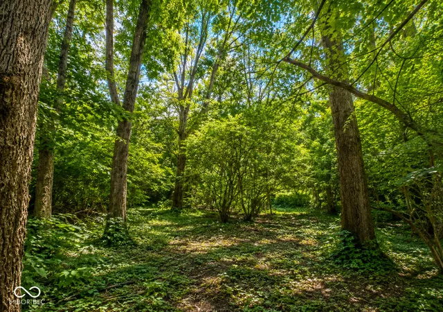 1st image of 5135 Annette St, Indianapolis, IN 46208 | MLS# 22120627