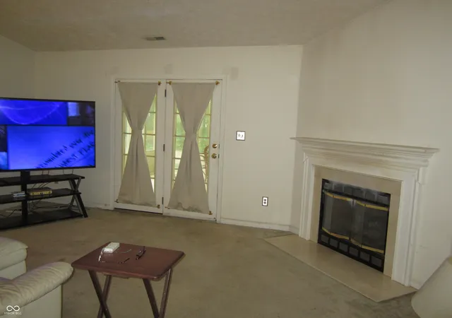 Photo 3 of Sale Pending at 5269 Thrasher Dr, Indianapolis, IN 46254 | MLS# 22120629 | Listing updated on 2026-09-30