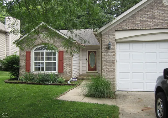 Photo 2 of Single family home for sale at 5269 Thrasher Dr, Indianapolis, IN 46254 | MLS# 22120629 | Listing updated on 2026-09-05
