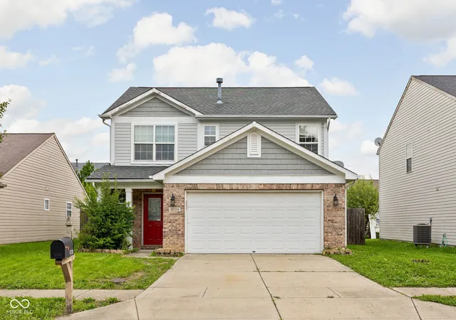 1st image of 9708 Gibbon Ln, Avon, IN 46123 | MLS# 22120635