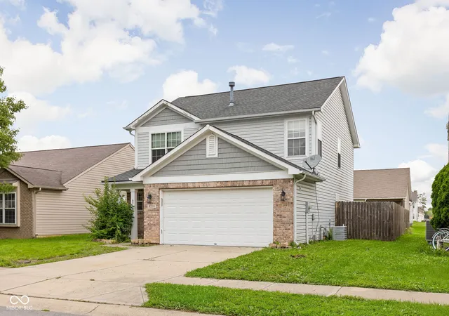 2nd image of 9708 Gibbon Ln, Avon, IN 46123 | MLS# 22120635