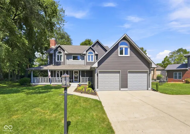 Photo 1 of Single family home for sale at 4510 Runyon Deer Ln, Greenwood, IN 46142 | MLS# 22120640 | Listing updated on 2026-09-08