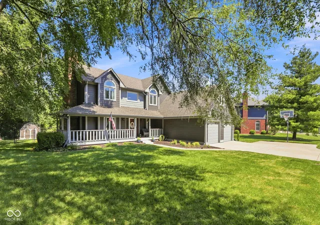 Photo 3 of Single family home for sale at 4510 Runyon Deer Ln, Greenwood, IN 46142 | MLS# 22120640 | Listing updated on 2026-09-30