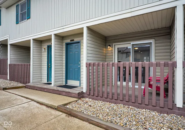 1st image of 1736 N Lincoln St, Bloomington, IN 47408 | MLS# 22120653