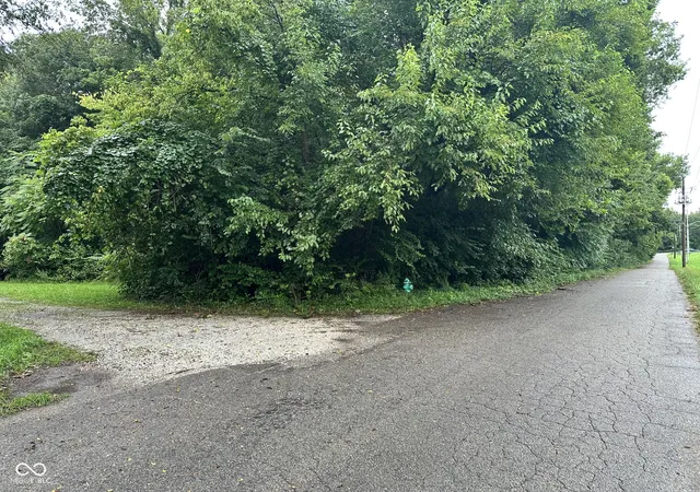 1st image of 7908 N Keystone Ave, Indianapolis, IN 46240 | MLS# 22120656