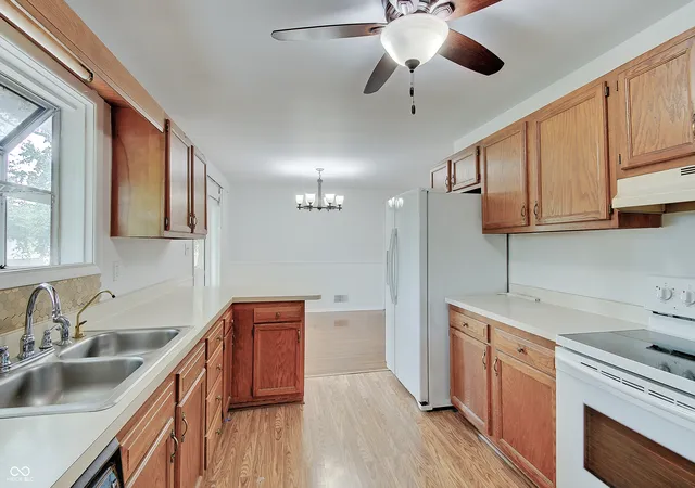 2nd image of 47 Dixie Dr, Indianapolis, IN 46227 | MLS# 22120659