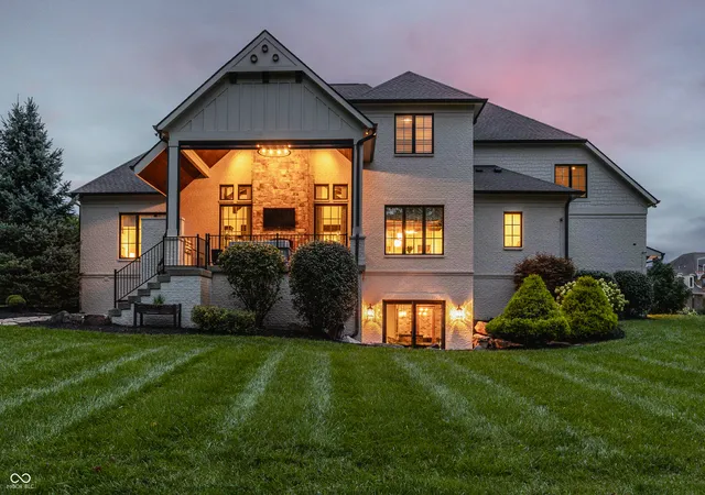 2nd image of 6702 Berkley Ct, Zionsville, IN 46077 | MLS# 22120671