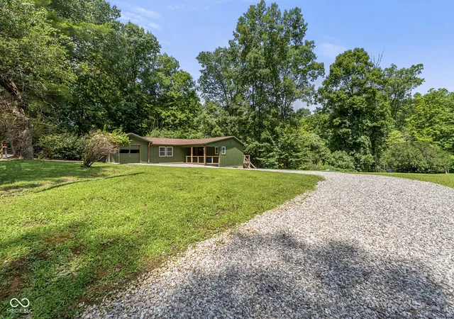 5th image of 628 W Robertson Rd, Morgantown, IN 46160 | MLS# 22120676