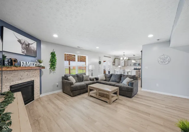 3rd image of 3140 Monterey Dr, Whiteland, IN 46184 | MLS# 22120683