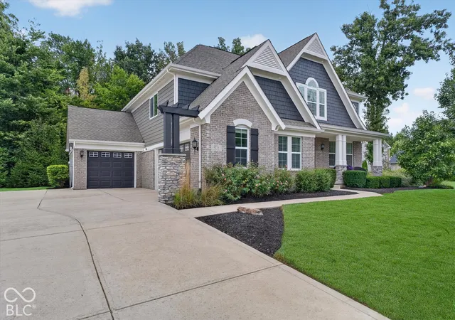 Photo 3 of Sale Pending at 5736 Autumn Breeze Ln, Indianapolis, IN 46237 | MLS# 22120689 | Listing updated on 2026-09-28