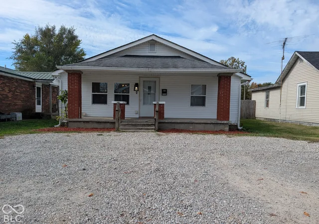 Photo 1 of Single family home for sale at 232 Pence St, Columbus, IN 47201 | MLS# 22120700 | Listing updated on 2026-10-27