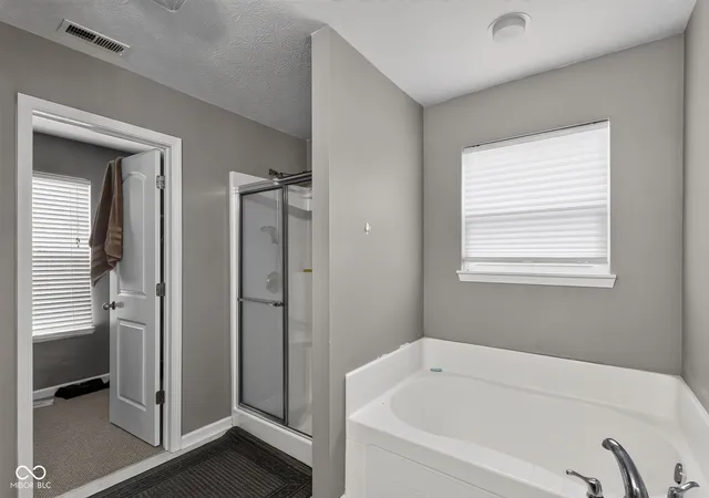 Photo 2 of Single family home for sale at 5923 Edelle Dr, Indianapolis, IN 46237 | MLS# 22120704 | Listing updated on 2026-09-22