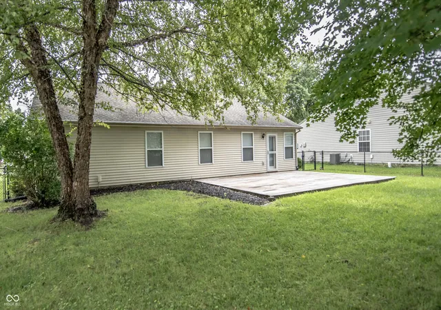 2nd image of 13246 Golden Ash Ct, Fishers, IN 46038 | MLS# 22120707