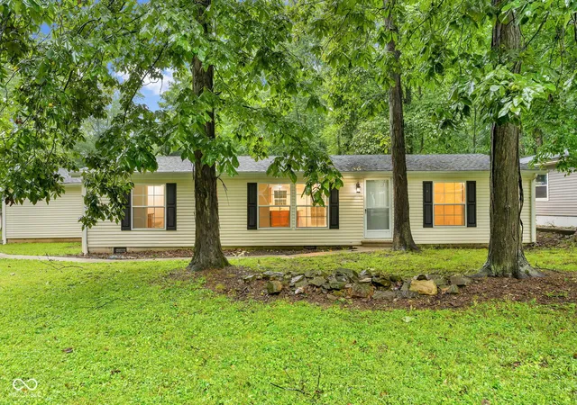 2nd image of 180 Ivy Ct, Cloverdale, IN 46120 | MLS# 22120726