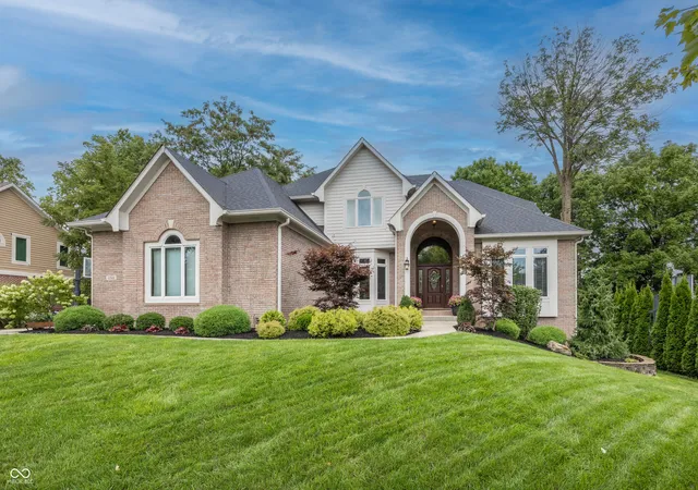 2nd image of 10522 Aeronca Ln, Fishers, IN 46055 | MLS# 22120742