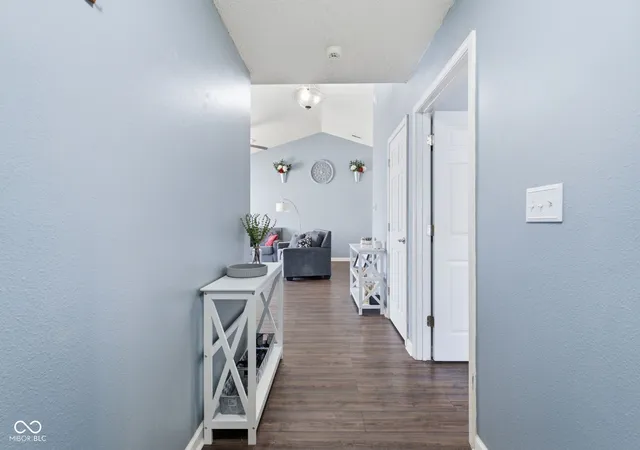 4th image of 5405 Allero Dr, Indianapolis, IN 46237 | MLS# 22120746