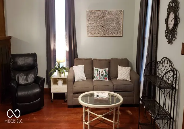 4th image of 722 W 4Th St, Bloomington, IN 47404 | MLS# 22120752