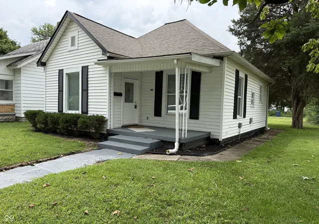 Photo 22 of Single family home for sale at 613 S 15th Street, Terre Haute, IN 47807 | MLS# 22120755 | Listing updated on 2026-08-17