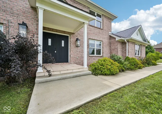 Photo 3 of Single family home for sale at 6519 Rothchild Blvd, Indianapolis, IN 46278 | MLS# 22120768 | Listing updated on 2026-09-30