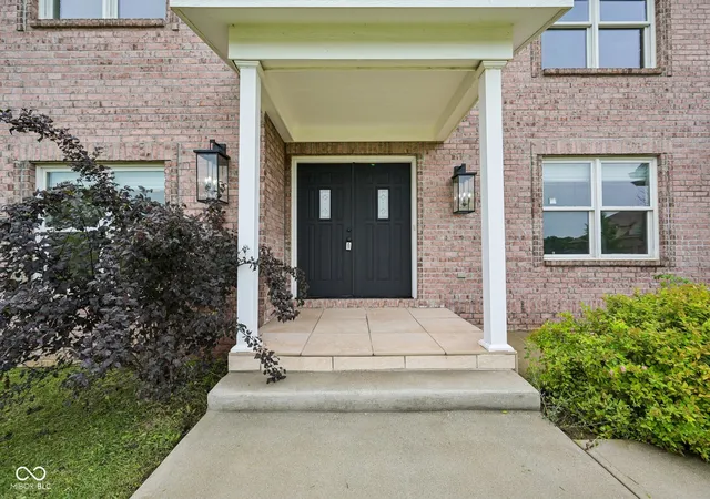 Photo 4 of Single family home for sale at 6519 Rothchild Blvd, Indianapolis, IN 46278 | MLS# 22120768 | Listing updated on 2026-09-30