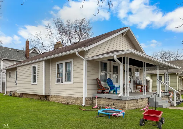 2nd image of 5202 Burgess Ave, Indianapolis, IN 46219 | MLS# 22120772