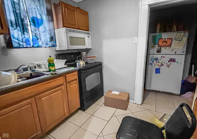 Photo 3 of House for sale at 5202 Burgess Ave, Indianapolis, IN 46219 | MLS# 22120772 | Listing updated on 2026-10-06
