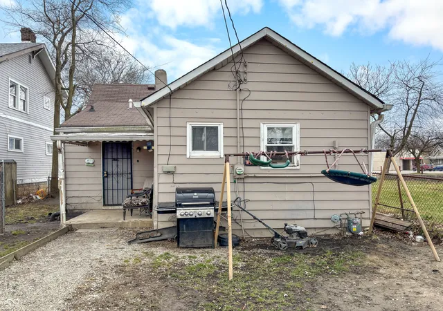Photo 3 of Single family home for sale at 115 N Sherman Dr, Indianapolis, IN 46201 | MLS# 22120784 | Listing updated on 2026-10-06