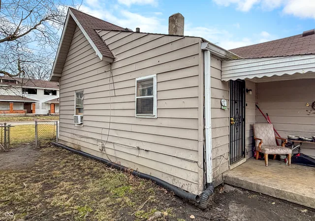 Photo 3 of Single family home for sale at 115 N Sherman Dr, Indianapolis, IN 46201 | MLS# 22120784 | Listing updated on 2026-10-06