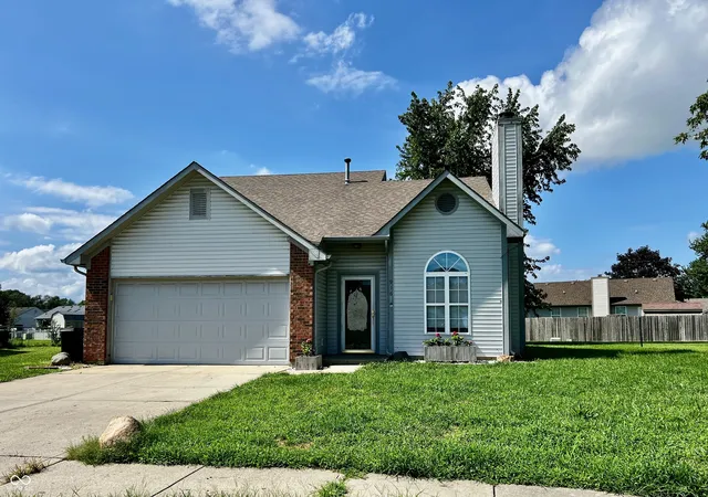 1st image of 916 Congressional Wy, Shelbyville, IN 46176 | MLS# 22120791