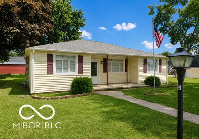 1st image of 207 N 4th St N, Elwood, IN 46036 | MLS# 22120802
