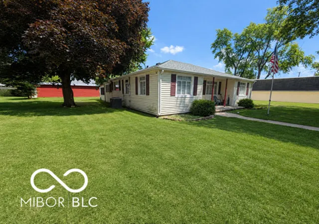 2nd image of 207 N 4th St N, Elwood, IN 46036 | MLS# 22120802
