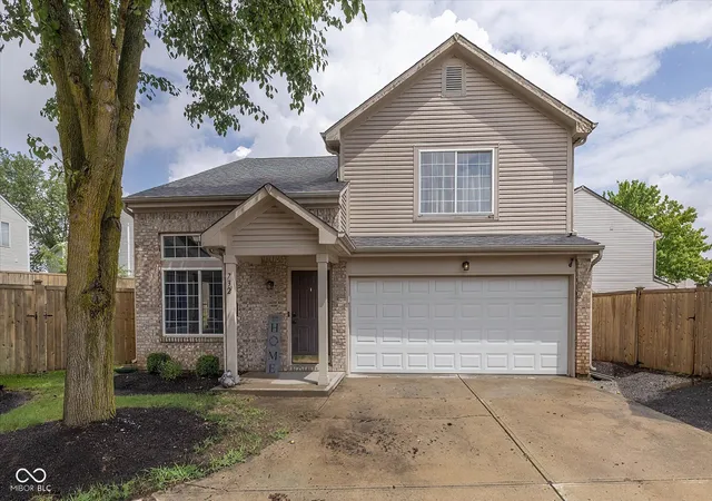 2nd image of 732 Cembra Dr, Greenwood, IN 46143 | MLS# 22120813