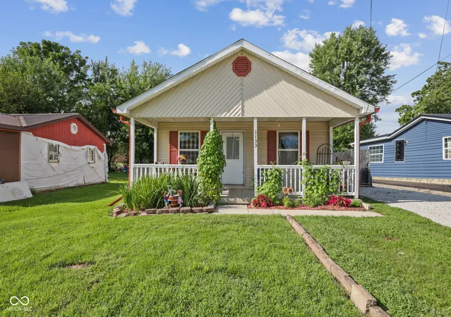 1st image of 1133 Avenue D St, Greencastle, IN 46135 | MLS# 22120815