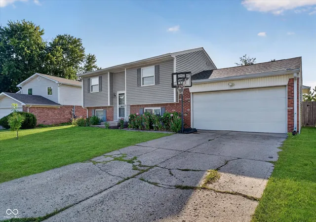 Photo 2 of Sale Pending at 4930 Candy Spots Dr, Indianapolis, IN 46237 | MLS# 22120821 | Listing updated on 2026-09-02