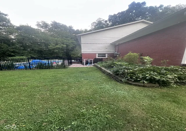 2nd image of 2 Locust Hill St, Crawfordsville, IN 47933 | MLS# 22120830