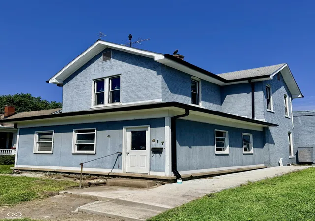 Photo 1 of Single family home for sale at 417 E 4th St, Seymour, IN 47274 | MLS# 22120836 | Listing updated on 2026-10-20