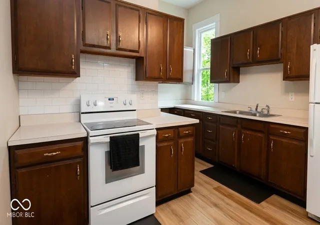 Photo 3 of Single family home for sale at 417 E 4th St, Seymour, IN 47274 | MLS# 22120836 | Listing updated on 2026-10-20