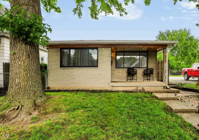 1st image of 828 Cottage Ave, Indianapolis, IN 46203 | MLS# 22120841