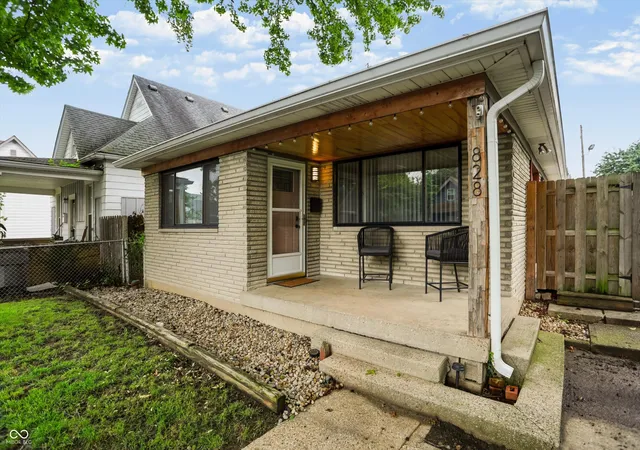 Photo 3 of Single family home for sale at 828 Cottage Ave, Indianapolis, IN 46203 | MLS# 22120841 | Listing updated on 2026-10-14