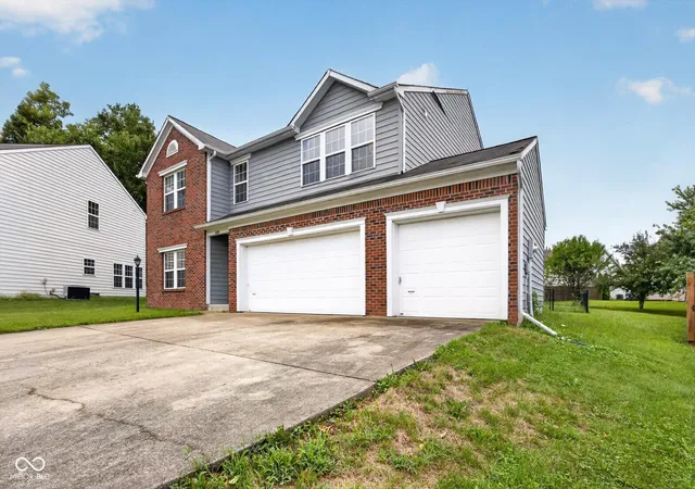 2nd image of 1400 W Caber Ct, Bloomington, IN 47403 | MLS# 22120853