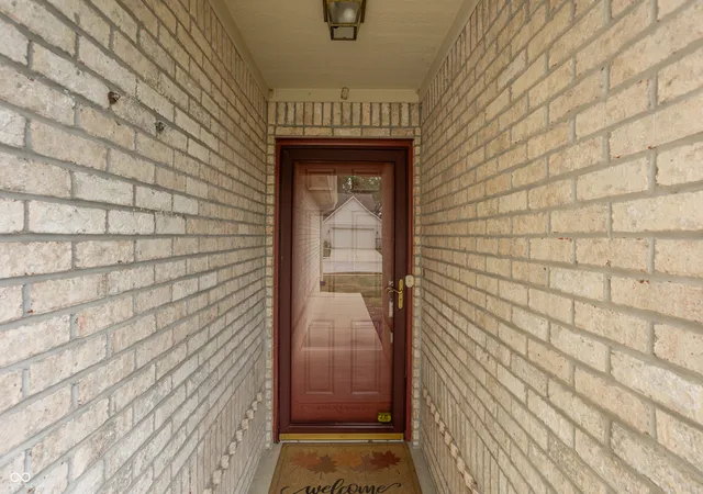 2nd image of 1746 Stonewall Cir, Greenfield, IN 46140 | MLS# 22120874