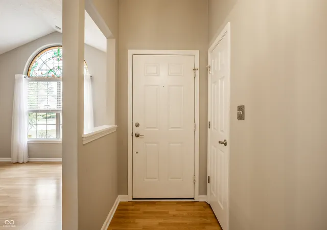 Photo 3 of Single family home for sale at 1746 Stonewall Cir, Greenfield, IN 46140 | MLS# 22120874 | Listing updated on 2026-10-02