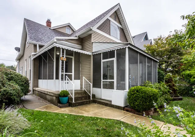Photo 3 of Single family home for sale at 1527 Woodlawn Ave, Indianapolis, IN 46203 | MLS# 22120875 | Listing updated on 2026-09-23