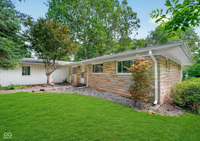 2nd image of 10207 Carrollton Ave, Carmel, IN 46280 | MLS# 22120882