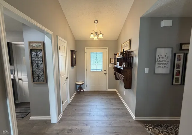2nd image of 122 Sunrise Ln, Lizton, IN 46149 | MLS# 22120886