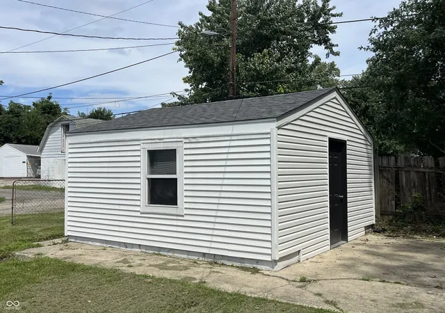 23rd image of 2037 Houston St, Indianapolis, IN 46218 | MLS# 22120896