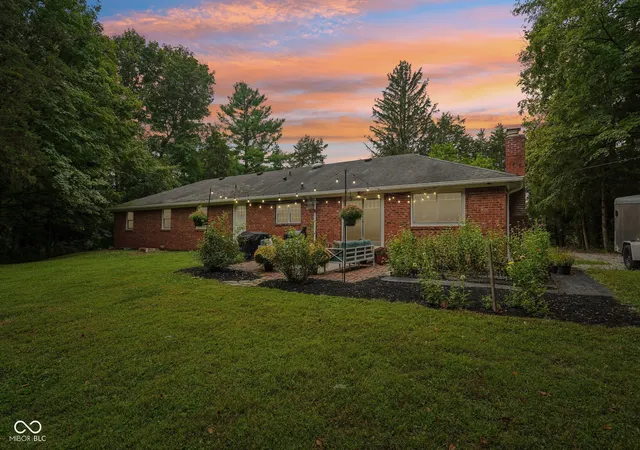Photo 2 of Single family home for sale at 5641 N County Rd 375 E, Pittsboro, IN 46167 | MLS# 22120908 | Listing updated on 2026-09-23